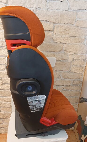 Scaun auto premium IsoFix 9 -36 kg, reglabil & super sigur – aproape nou!